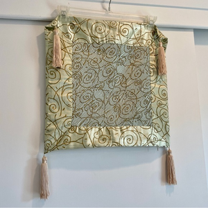 NEW ABC Carpet & Home Set of 2 Seafoam Green Silk‎ Pillowcases w/ Tassels